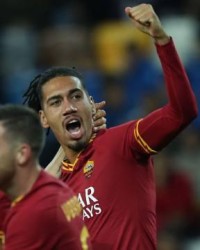  曼联防线失误连连，纽卡斯尔三球完胜红魔  