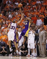  雷霆亚历山大 绝杀爵士锁定季后赛席位  