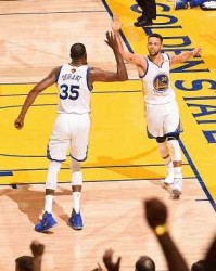  勒沃库森中场精妙配合，精准传导撕破对手防线