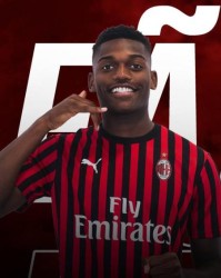  AC米兰官宣签下法国天才中场  