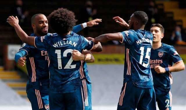  佛罗伦萨新援闪光，冈萨雷斯首秀造三球  