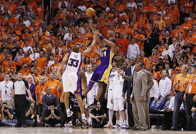  雷霆亚历山大 绝杀爵士锁定季后赛席位  