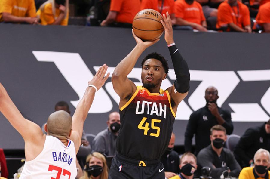  乔治35分对攻米切尔，快船力克爵士  