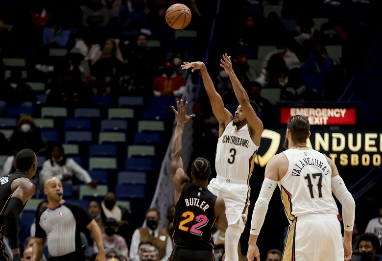  麦科勒姆准绝杀鹈鹕一分险胜公牛收获三连胜  